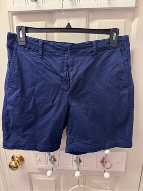 Lands’ End size 12 navy blue shorts with elastic back